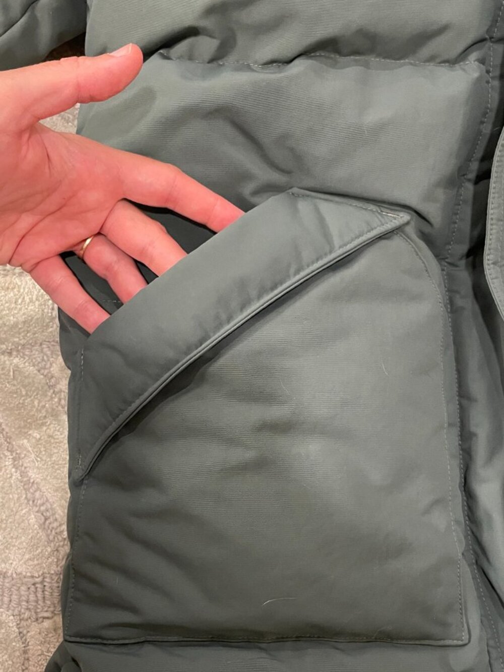 Patagonia Down Drift Parka - Women's XSmall - Like New - Picture 10 of 16